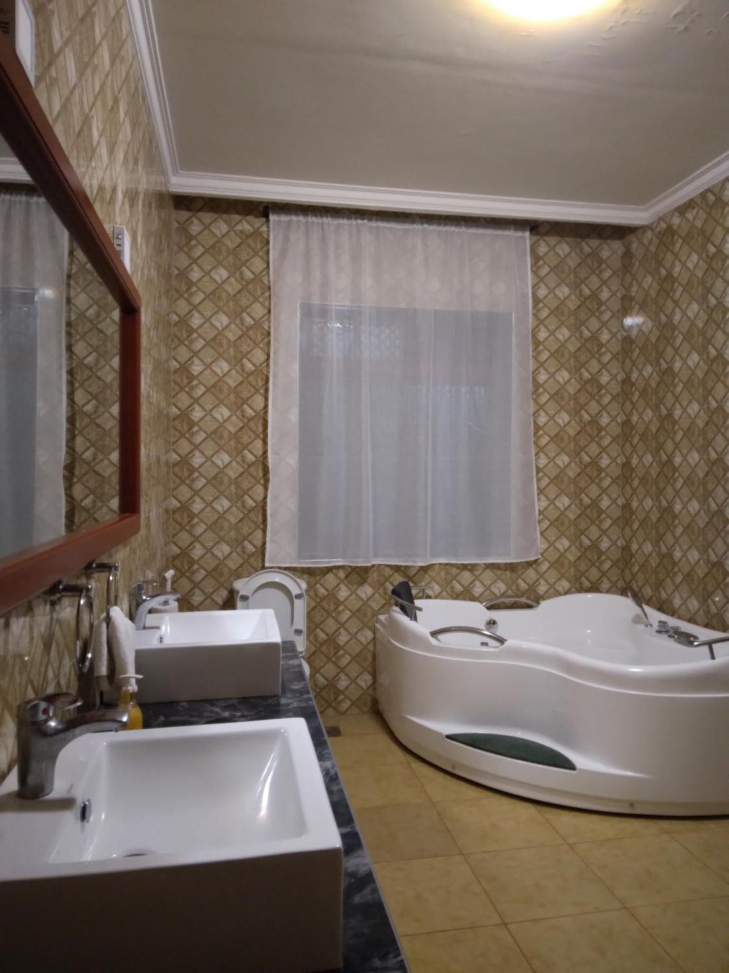 Sprunger Avenue - Tulia Homes モシ エクステリア 写真