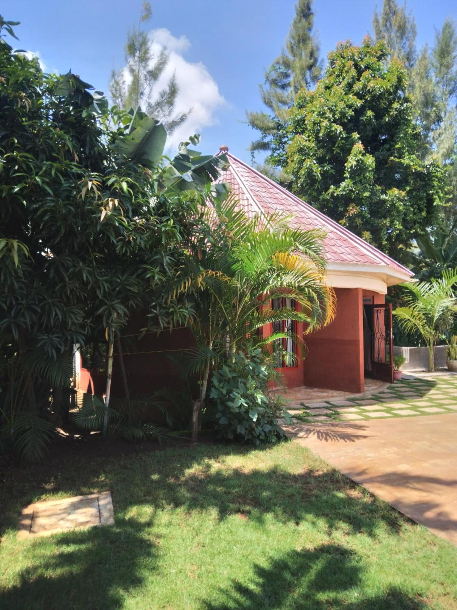 Sprunger Avenue - Tulia Homes モシ エクステリア 写真