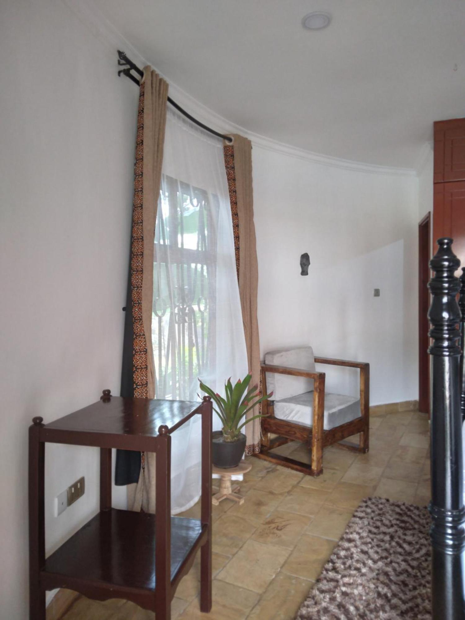 Sprunger Avenue - Tulia Homes モシ エクステリア 写真