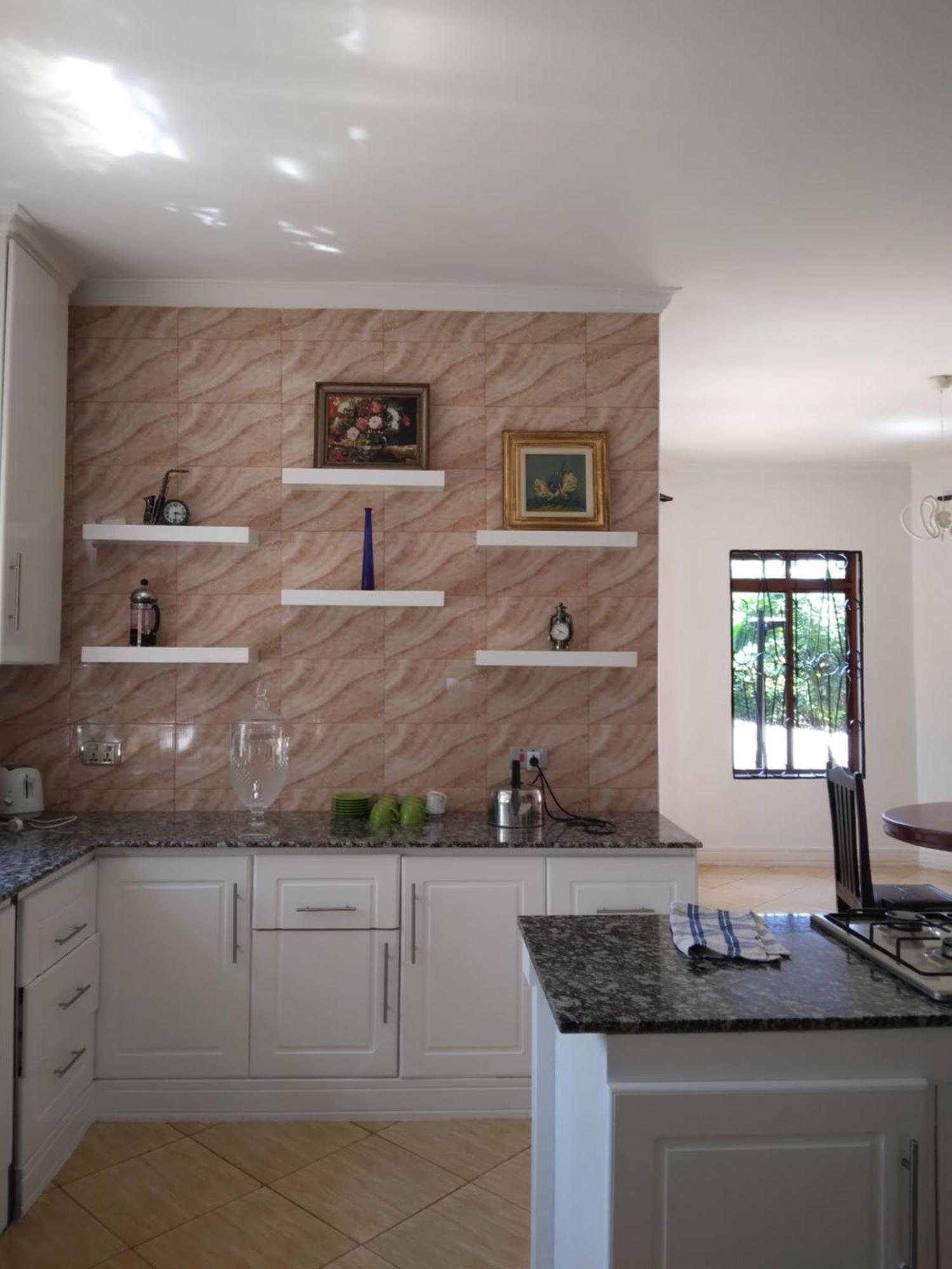 Sprunger Avenue - Tulia Homes モシ エクステリア 写真