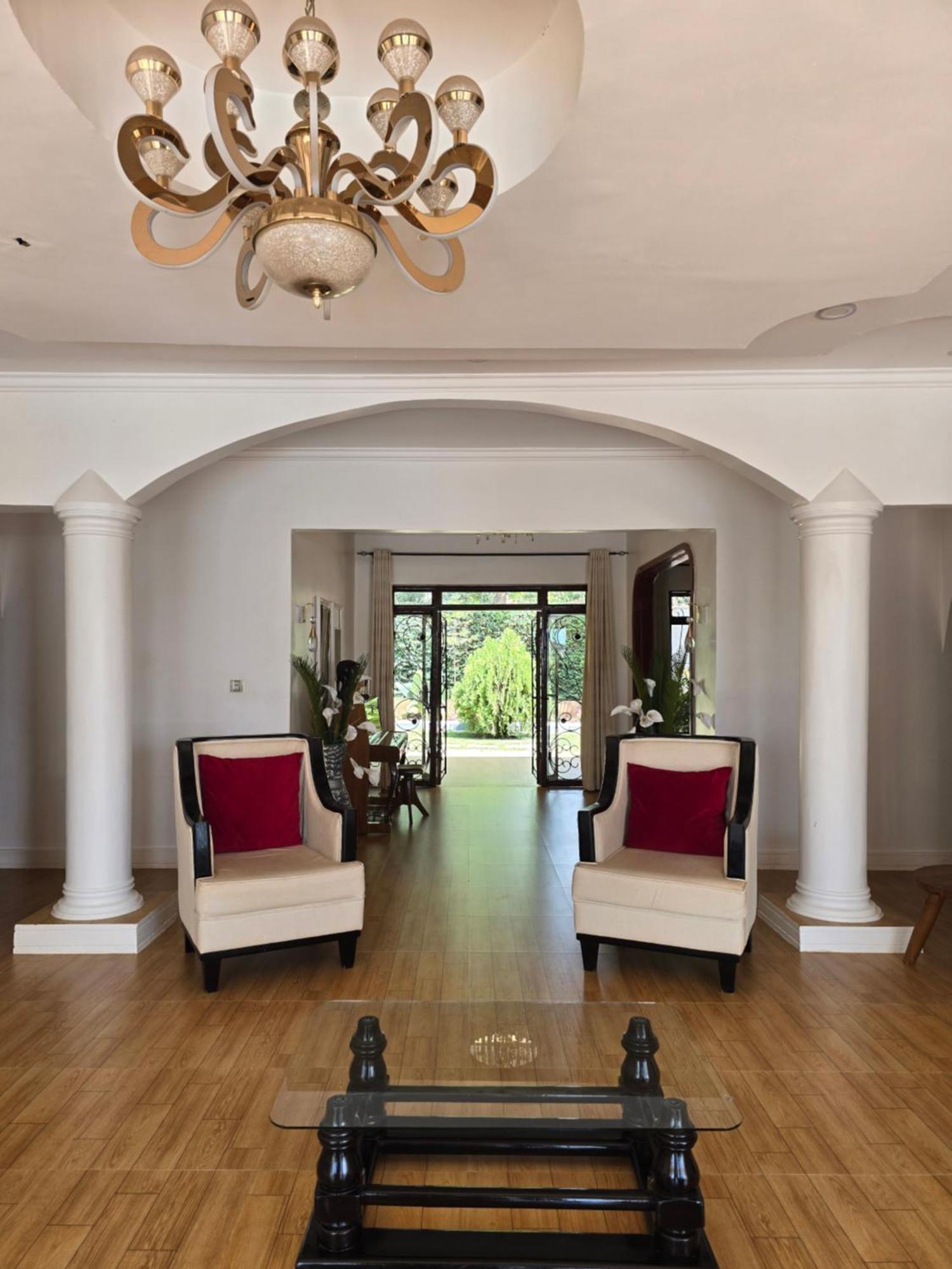 Sprunger Avenue - Tulia Homes モシ エクステリア 写真